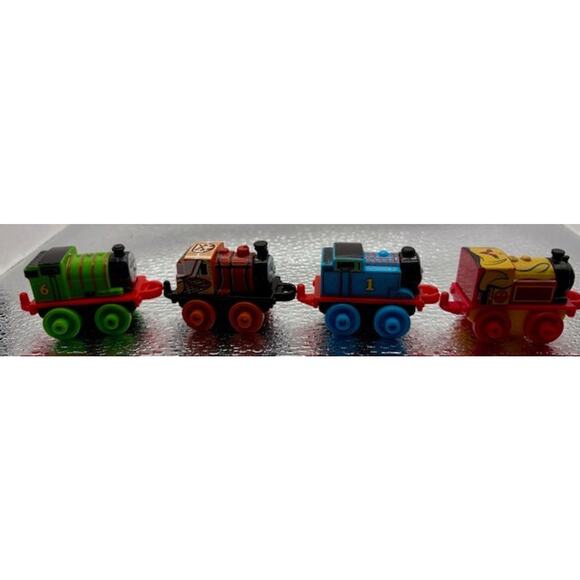 Thomas and Friends Percy, Bash, Victor Minis Train Engines Lot of 4 - 2014 - Picture 5 of 11